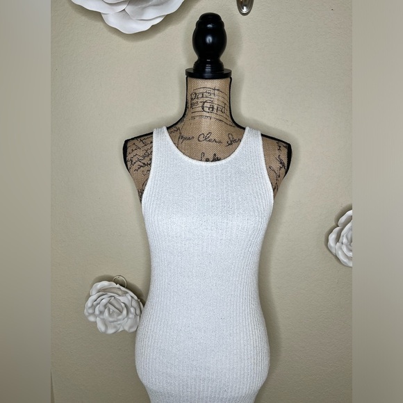 Emory Park Sleeveless Ribbed Knit Distressed Cream Midi Dress Size Small - Picture 3 of 16